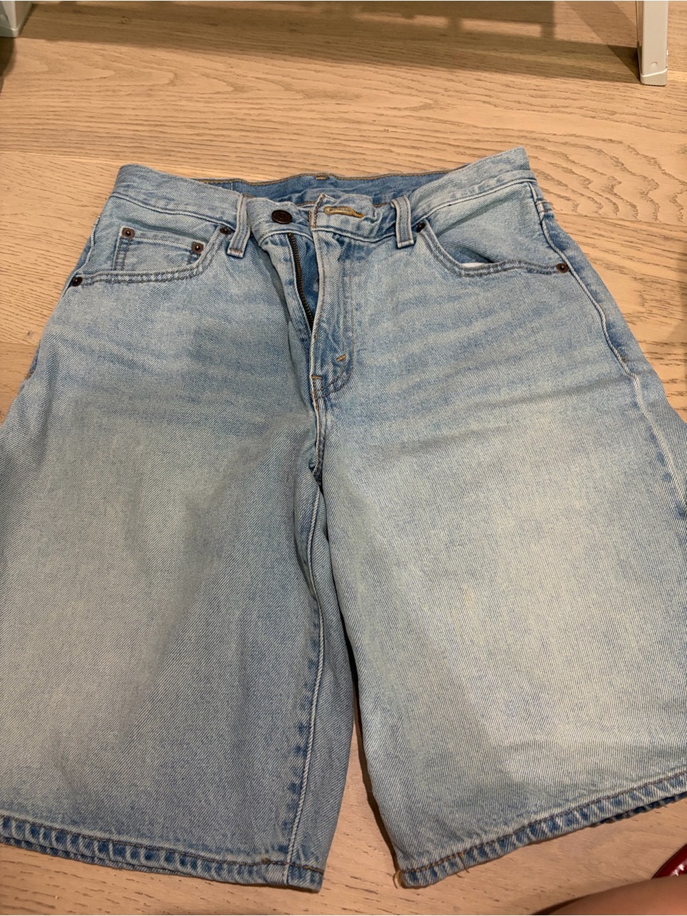 Levi Baggy Dad Jean Shorts